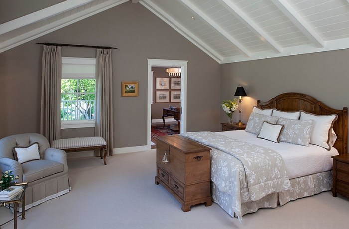 Sloped ceiling bedroom design