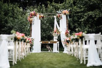 Decor for outdoor wedding ceremony